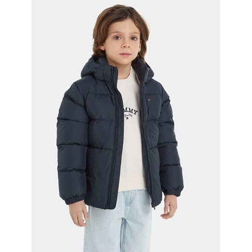 Tommy Hilfiger Kurtka zimowa Essential KB0KB08341 S Granatowy Regular Fit ze sklepu MODIVO w kategorii Kurtki chłopięce - zdjęcie 182686125