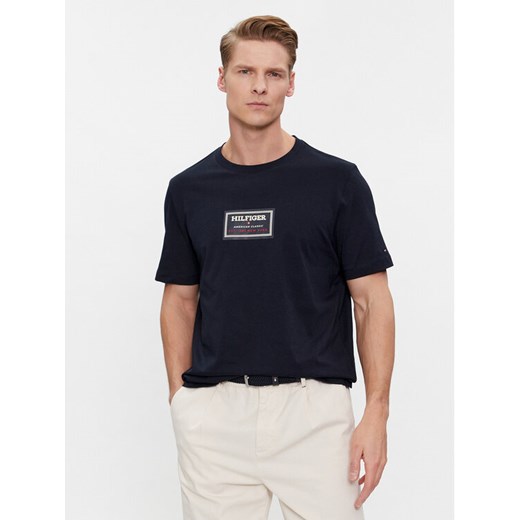 Tommy Hilfiger T-Shirt Label Hd Print Tee MW0MW34391 Granatowy Regular Fit ze sklepu MODIVO w kategorii T-shirty męskie - zdjęcie 182686987