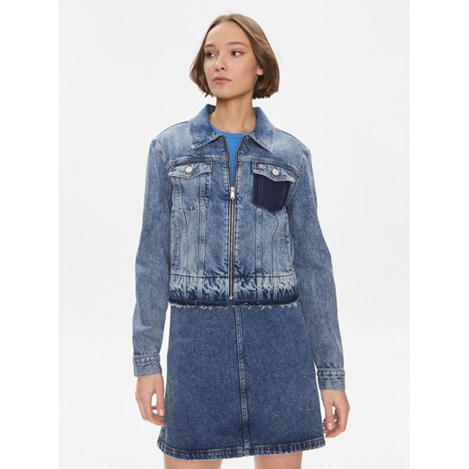 Tommy Jeans Kurtka jeansowa Izzie DW0DW16989 Niebieski Slim Fit ze sklepu MODIVO w kategorii Kurtki damskie - zdjęcie 182689018