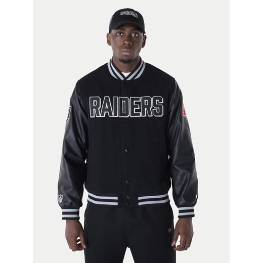 New Era Kurtka bomber New Era NFL Las Vegas Raiders Varsity 60596371 Czarny Regular Fit ze sklepu MODIVO w kategorii Kurtki męskie - zdjęcie 182690065