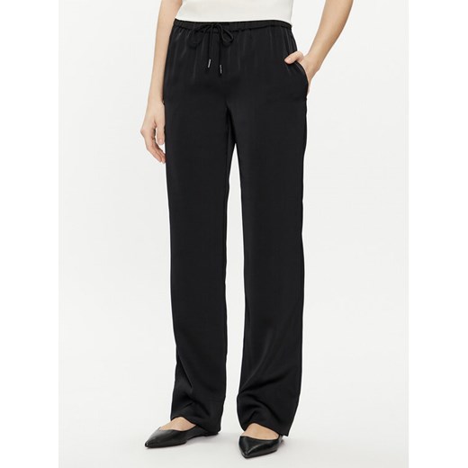 Calvin Klein Spodnie materiałowe K20K206662 Czarny Regular Fit ze sklepu MODIVO w kategorii Spodnie damskie - zdjęcie 182690279