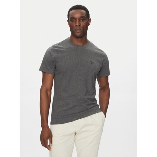 Barbour T-Shirt Essential Sports MTS0331GY73 Szary Tailored Fit ze sklepu MODIVO w kategorii T-shirty męskie - zdjęcie 182691916