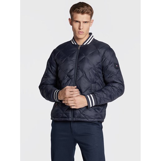 Tommy Hilfiger Kurtka bomber Reversible Varsity MW0MW27587 Granatowy Regular Fit ze sklepu MODIVO w kategorii Kurtki męskie - zdjęcie 182692388