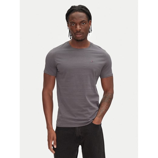 Tommy Jeans T-Shirt DM0DM04411 Szary Slim Fit ze sklepu MODIVO w kategorii T-shirty męskie - zdjęcie 182692466