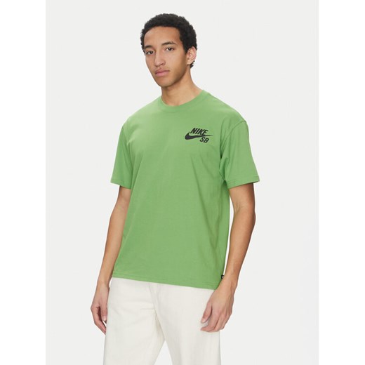 Nike T-Shirt DC7817 Zielony Loose Fit ze sklepu MODIVO w kategorii T-shirty męskie - zdjęcie 182692768
