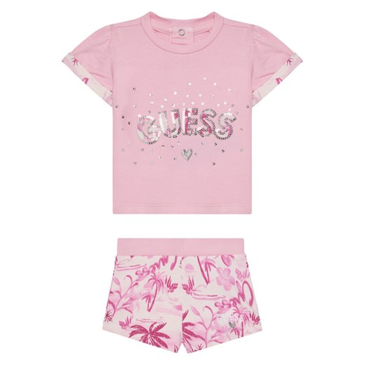 Guess Komplet t-shirt i spodenki A5GG13 K6YW4 Różowy Regular Fit ze sklepu MODIVO w kategorii Komplety dziewczęce - zdjęcie 182693409