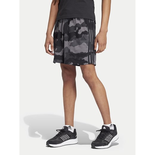 adidas Szorty sportowe Seasonal Essentials Camouflage IY6630 Szary Regular Fit ze sklepu MODIVO w kategorii Spodenki męskie - zdjęcie 182694235