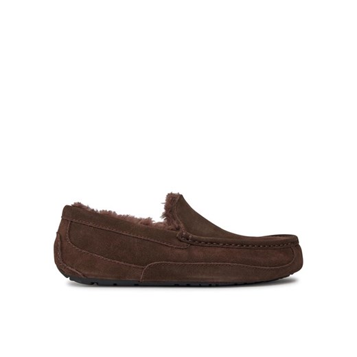 Ugg Kapcie M Ascot 1101110 Brązowy ze sklepu MODIVO w kategorii Kapcie męskie - zdjęcie 182695916