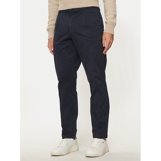 Boss Spodnie materiałowe 50524390 Granatowy Regular Fit ze sklepu MODIVO w kategorii Spodnie męskie - zdjęcie 182696166