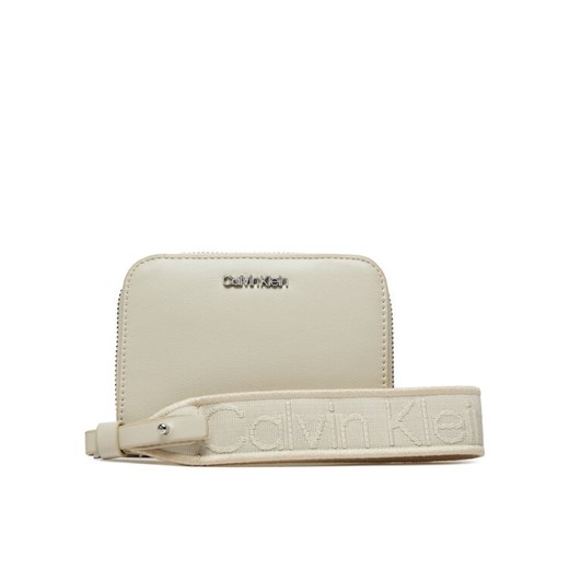 Calvin Klein Duży Portfel Damski Gracie K60K611688 Beżowy ze sklepu MODIVO w kategorii Portfele damskie - zdjęcie 182696816