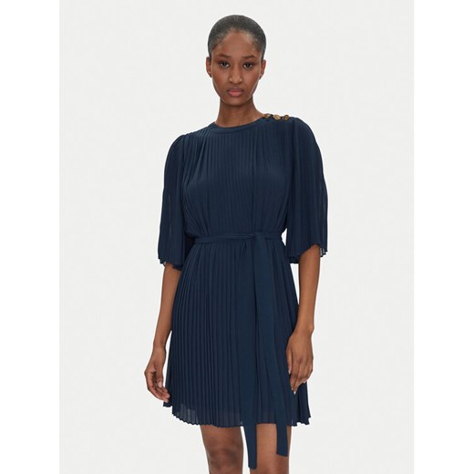 TWINSET Sukienka koktajlowa 251TP2051 Granatowy Loose Fit ze sklepu MODIVO w kategorii Sukienki - zdjęcie 182696847