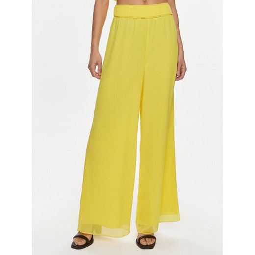 Patrizia Pepe Spodnie materiałowe 2P1584/A061-Y447 Żółty Wide Leg ze sklepu MODIVO w kategorii Spodnie damskie - zdjęcie 182697838