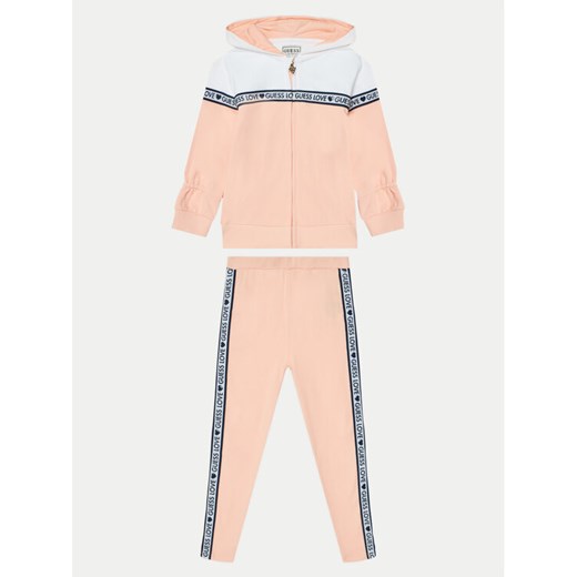Guess Dres K5RG02 KA6R4 Różowy Regular Fit ze sklepu MODIVO w kategorii Dresy dziewczęce - zdjęcie 182698927