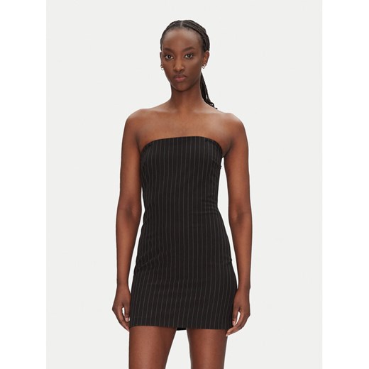 Patrizia Pepe Sukienka koktajlowa 8A1342/A457-F1OO Czarny Slim Fit ze sklepu MODIVO w kategorii Sukienki - zdjęcie 182699125