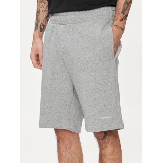 Pepe Jeans Szorty sportowe Joe PM211646 Szary Regular Fit ze sklepu MODIVO w kategorii Spodenki męskie - zdjęcie 182699248