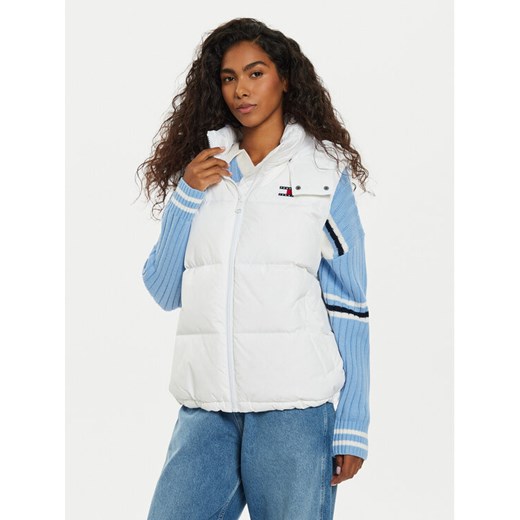 Tommy Jeans Bezrękawnik Alaska DW0DW18862 Biały Regular Fit ze sklepu MODIVO w kategorii Kamizelki damskie - zdjęcie 182699396