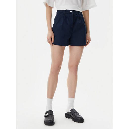 Tommy Jeans Szorty materiałowe Claire DW0DW21643 Granatowy Regular Fit ze sklepu MODIVO w kategorii Szorty - zdjęcie 182700488