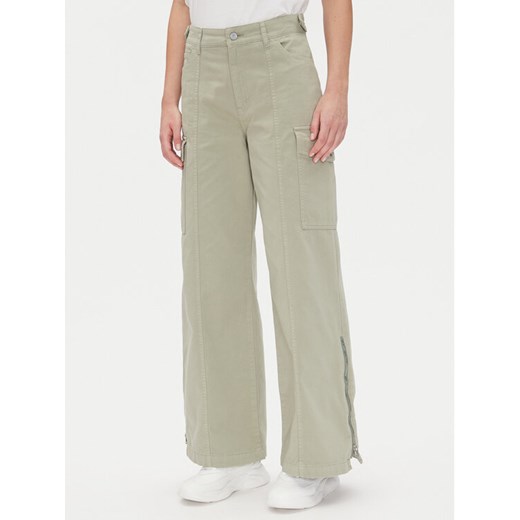 HUGO Spodnie cargo Holoma 50536955 Zielony Relaxed Fit ze sklepu MODIVO w kategorii Spodnie damskie - zdjęcie 182700548