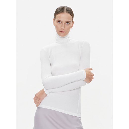 Calvin Klein Golf K20K206053 Biały Slim Fit ze sklepu MODIVO w kategorii Bluzki damskie - zdjęcie 182700818