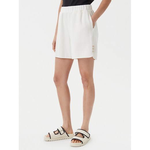 Liu Jo Szorty materiałowe TA5227 J4869 Écru Relaxed Fit ze sklepu MODIVO w kategorii Szorty - zdjęcie 182700835
