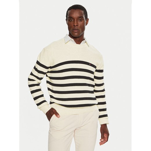 Tommy Hilfiger Sweter MW0MW36525 Beżowy Regular Fit ze sklepu MODIVO w kategorii Swetry męskie - zdjęcie 182703058
