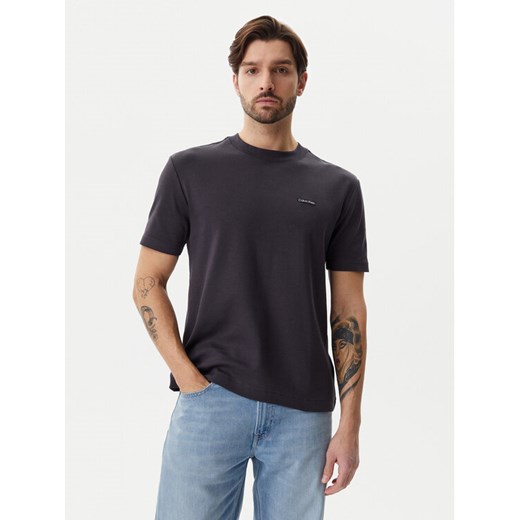 Calvin Klein Jeans T-Shirt J30J327234 Szary Regular Fit ze sklepu MODIVO w kategorii T-shirty męskie - zdjęcie 182703166