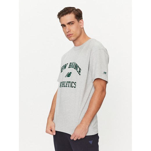 New Balance T-Shirt Athletics Varsity Graphic T-Shirt MT33551 Szary Regular Fit ze sklepu MODIVO w kategorii T-shirty męskie - zdjęcie 182704018