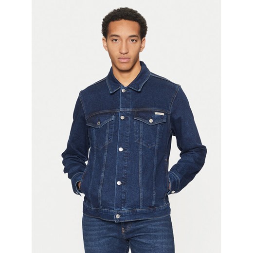 Calvin Klein Jeans Kurtka jeansowa J30J326553 Granatowy Straight Fit ze sklepu MODIVO w kategorii Kurtki męskie - zdjęcie 182705378