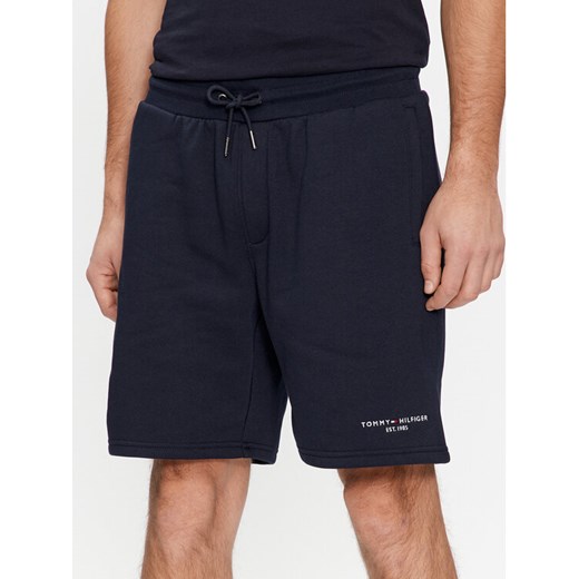 Tommy Hilfiger Szorty sportowe Logo MW0MW34201 Granatowy Regular Fit ze sklepu MODIVO w kategorii Spodenki męskie - zdjęcie 182705558