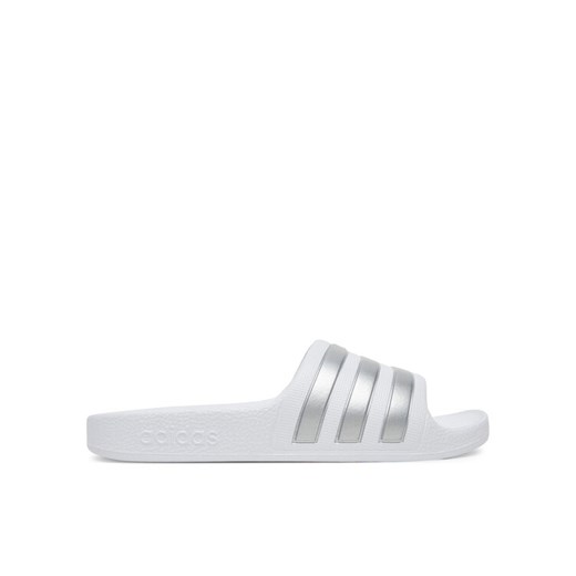 adidas Klapki adilette Aqua K F35555 Biały ze sklepu MODIVO w kategorii Klapki dziecięce - zdjęcie 182705807