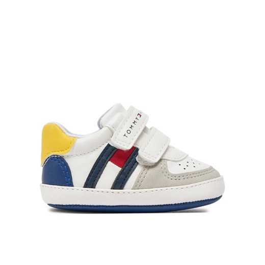 Tommy Hilfiger Sneakersy Flag Low Sneaker T0B9-33830-1755 Biały ze sklepu MODIVO w kategorii Buty sportowe dziecięce - zdjęcie 182705849