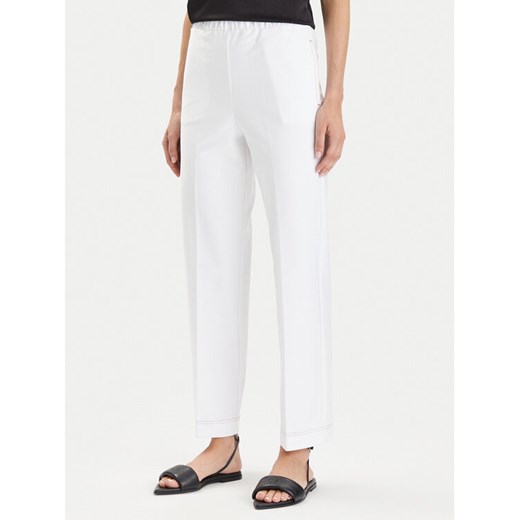 Weekend Max Mara Spodnie materiałowe Ballata 2416781108 Biały Regular Fit ze sklepu MODIVO w kategorii Spodnie damskie - zdjęcie 182706676