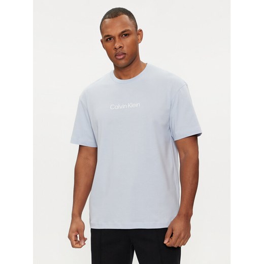 Calvin Klein T-Shirt Hero K10K111346 Błękitny Regular Fit ze sklepu MODIVO w kategorii T-shirty męskie - zdjęcie 182707428