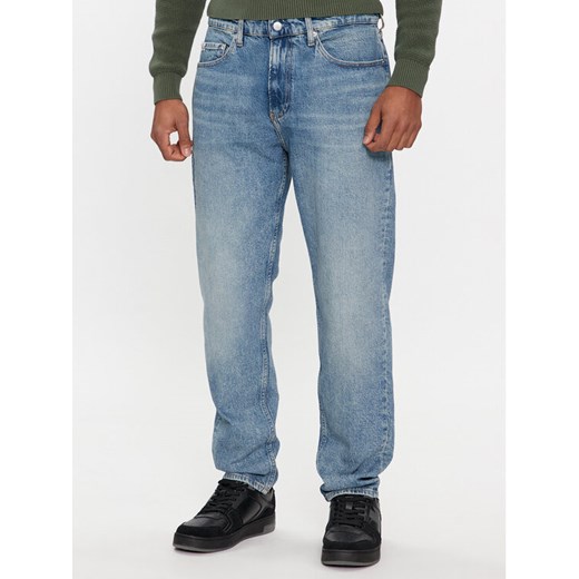 Calvin Klein Jeans Jeansy Regular Taper J30J324556 Niebieski Regular Fit ze sklepu MODIVO w kategorii Jeansy męskie - zdjęcie 182708456