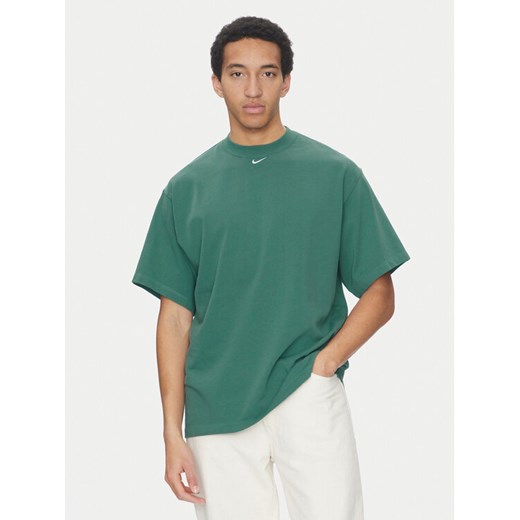 Nike T-Shirt FB7865 Zielony Relaxed Fit Nike L MODIVO