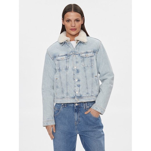Tommy Jeans Kurtka jeansowa DW0DW16991 Niebieski Regular Fit ze sklepu MODIVO w kategorii Kurtki damskie - zdjęcie 182708815