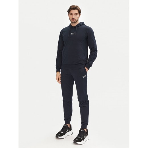 EA7 Emporio Armani Dres 8NPV64 PJVRZ 1562 Granatowy Regular Fit ze sklepu MODIVO w kategorii Dresy męskie - zdjęcie 182709006