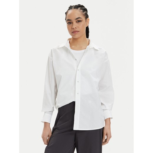 Champion Koszula 117204 Biały Oversize ze sklepu MODIVO w kategorii Koszule damskie - zdjęcie 182709889