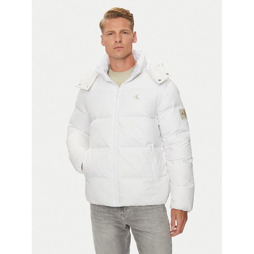 Calvin Klein Jeans Kurtka puchowa Essentials J30J325946 Biały Regular Fit ze sklepu MODIVO w kategorii Kurtki męskie - zdjęcie 182711197