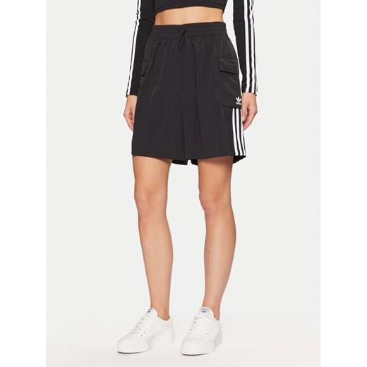 adidas Szorty sportowe adicolor JH1077 Czarny Loose Fit ze sklepu MODIVO w kategorii Szorty - zdjęcie 182711287