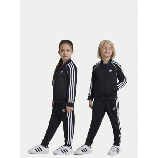 adidas Dres adicolor SST IX7624 Czarny Regular Fit ze sklepu MODIVO w kategorii Dresy chłopięce - zdjęcie 182712185