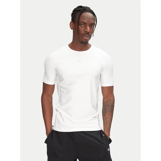 adidas T-Shirt Fashion Cut Line JD0046 Biały Slim Fit ze sklepu MODIVO w kategorii T-shirty męskie - zdjęcie 182712225
