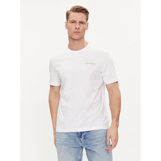 Calvin Klein T-Shirt Linear Graphic K10K112482 Biały Regular Fit ze sklepu MODIVO w kategorii T-shirty męskie - zdjęcie 182713567