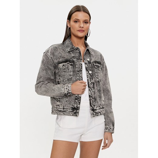 Guess Kurtka jeansowa Clarette W4RN62 D56B3 Szary Regular Fit ze sklepu MODIVO w kategorii Kurtki damskie - zdjęcie 182715796