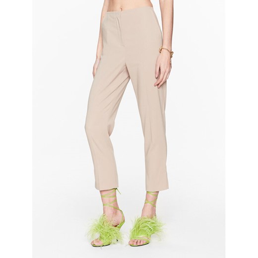 Patrizia Pepe Spodnie materiałowe 8P0491/A6F5-B752 Beżowy Slim Fit ze sklepu MODIVO w kategorii Spodnie damskie - zdjęcie 182717177