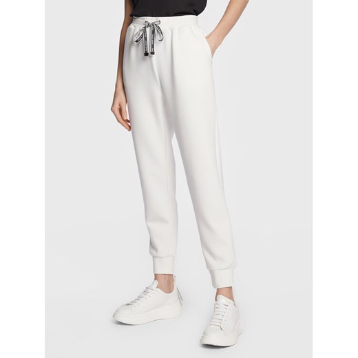 Gaudi Jeans Spodnie dresowe 311BD24008 Biały Regular Fit ze sklepu MODIVO w kategorii Spodnie damskie - zdjęcie 182718556