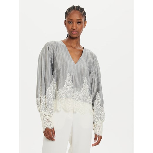Karen by Simonsen Bluzka Pam 10105035 Szary Loose Fit ze sklepu MODIVO w kategorii Bluzki damskie - zdjęcie 182718849
