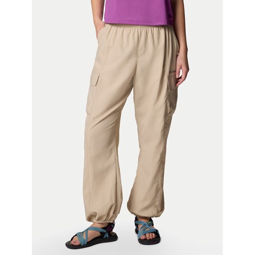 Columbia Spodnie outdoor Sandier™ Parachute Pant 2119061 Beżowy Relaxed Fit ze sklepu MODIVO w kategorii Spodnie damskie - zdjęcie 182721935
