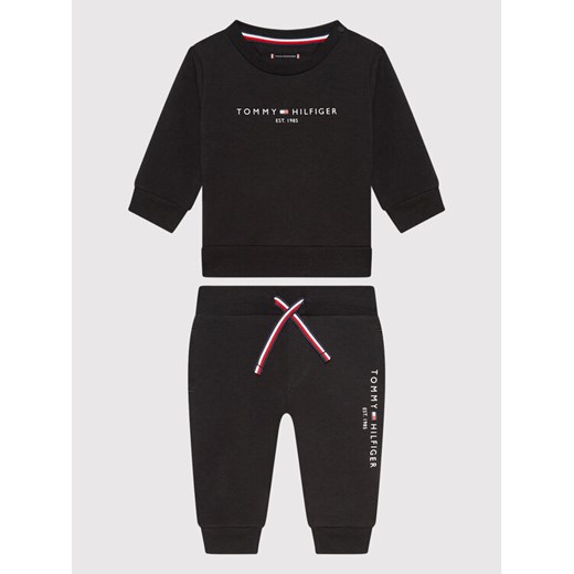 Tommy Hilfiger Dres Baby Essential KN0KN01485 Czarny Regular Fit ze sklepu MODIVO w kategorii Dresy dla niemowlaka - zdjęcie 182722056