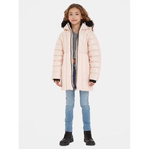 Calvin Klein Jeans Kurtka zimowa IG0IG02242 Różowy Regular Fit ze sklepu MODIVO w kategorii Kurtki dziewczęce - zdjęcie 182723536
